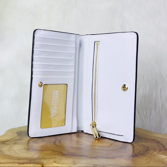 Michael Kors Jet Set Travel Slim Bifold Wallet - Picture 5 of 8